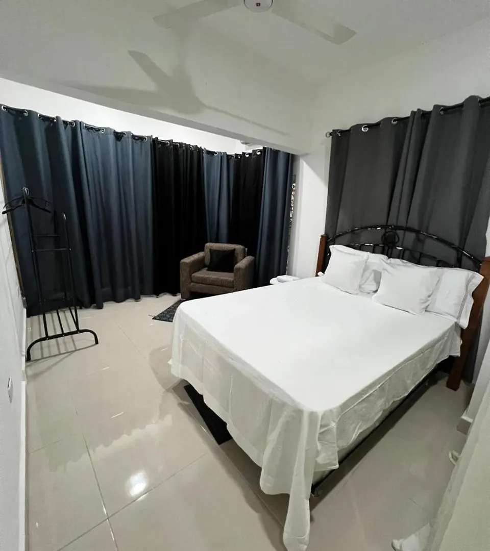 SamanaThe Omelis House公寓 公寓 Samana